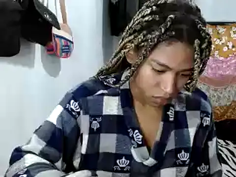 miriam775 online show from 02/19/25, 12:00