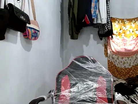 miriam775 online show from 02/26/25, 01:41