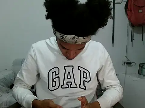 miriam775 online show from 09/30/25, 10:42