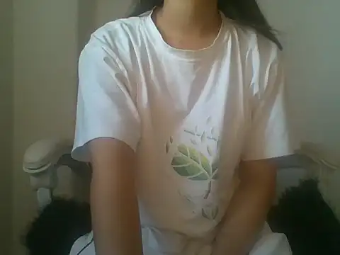 Snapshot of PARI_MAI chatting on 11/07/25, 07:30 PARI MAI online show from 11/07/25, 07:30