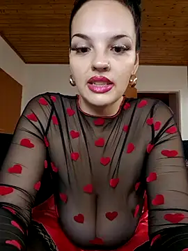 Snapshot of Jujuicy_97 chatting on 12/05/24, 04:42 Jujuicy 97 online show from 12/05/24, 04:42