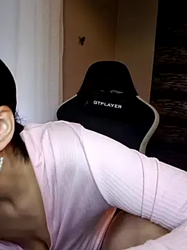 Snapshot of Jujuicy_97 chatting on 03/11/25, 08:09 Jujuicy 97 online show from 03/11/25, 08:09