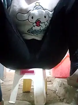 JasminePham online show from 02/10/25, 01:14