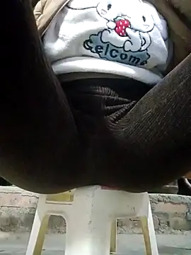 JasminePham online show from 02/10/25, 07:36