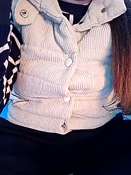 JasminePham online show from 02/18/25, 01:21