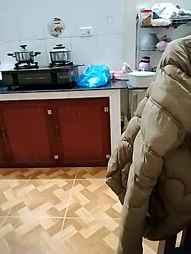 JasminePham online show from 01/11/26, 10:48