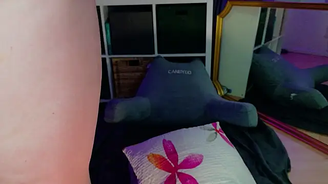 jenna-sxy19 online show from 06/09/26, 01:12