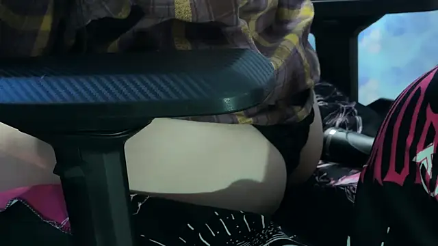 KiraLiLime online show from 03/14/25, 11:45