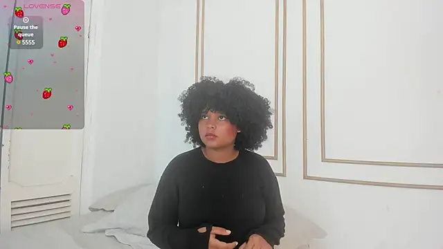 nataly velez online show from 03/11/25, 07:25