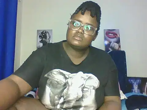Snapshot of Montel_Montel_ chatting on 03/22/25, 12:06 Montel Montel online show from 03/22/25, 12:06
