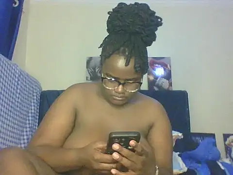 Snapshot of Montel_Montel_ chatting on 10/23/25, 04:23 Montel Montel online show from 10/23/25, 04:23