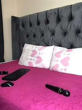 Anaelle24 online show from 02/17/26, 07:42