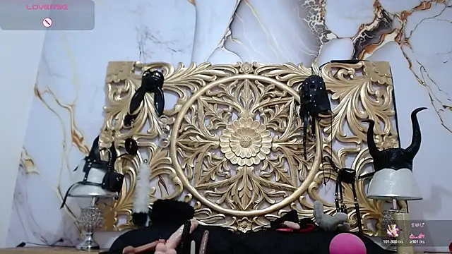 EvaBellucci  online show from 10/22/25, 07:46