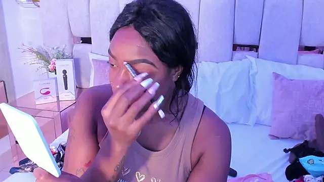 mia schwarz online show from 12/18/24, 10:13