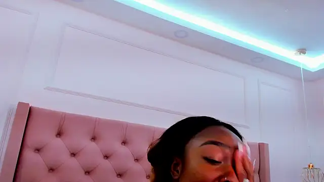 mia schwarz online show from 09/17/25, 09:27