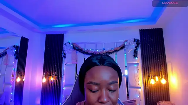 mia schwarz online show from 12/15/25, 10:03