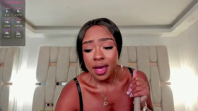 mia schwarz online show from 02/03/26, 02:53