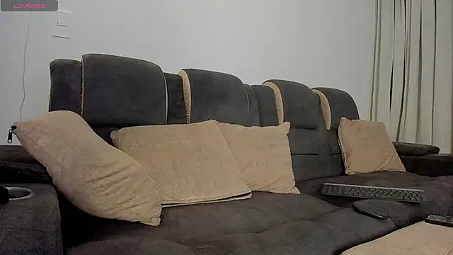 Snapshot of davis_alx1 chatting on 10/10/25, 11:26 davis alx1 online show from 10/10/25, 11:26