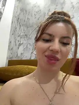 Snapshot of MayaMR chatting on 01/03/25, 11:14 MayaMR online show from 01/03/25, 11:14