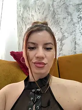 Snapshot of MayaMR chatting on 01/16/25, 07:17 MayaMR online show from 01/16/25, 07:17