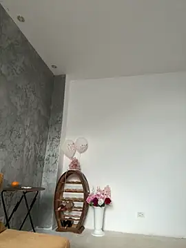 Snapshot of MayaMR chatting on 11/20/25, 07:08 MayaMR online show from 11/20/25, 07:08