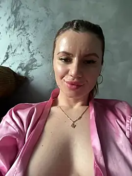 Snapshot of MayaMR chatting on 06/03/26, 02:33 MayaMR online show from 06/03/26, 02:33