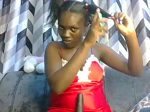 Snapshot of Slimthick900 chatting on 03/04/25, 12:50 Slimthick900 online show from 03/04/25, 12:50