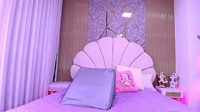 Snapshot of aisha_sh chatting on 01/10/26, 11:56 aisha sh online show from 01/10/26, 11:56