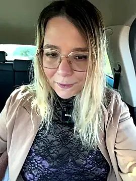 EmyLana online show from 03/18/26, 07:11