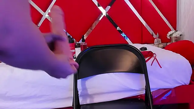 SusanCouper online show from 01/18/26, 01:37