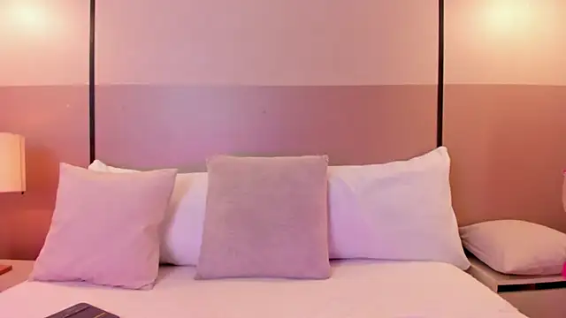 alisson 81 online show from 04/19/26, 02:33