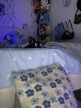 -Loren- online show from 04/18/26, 11:36