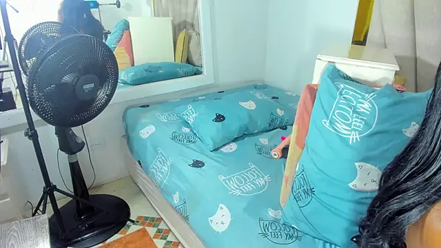 Evelonga 707 online show from 02/14/25, 07:12