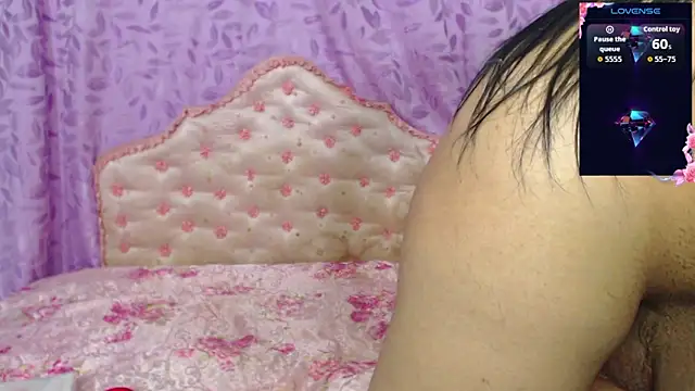 Snapshot of hellendollxxx chatting on 12/20/25, 07:15 hellendollxxx online show from 12/20/25, 07:15