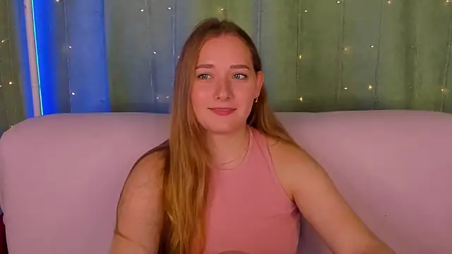 Snapshot of AlinaVice chatting on 07/14/26, 02:05 AlinaVice online show from 07/14/26, 02:05