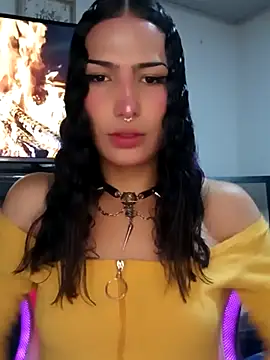 Lanna hott  online show from 09/28/25, 10:53