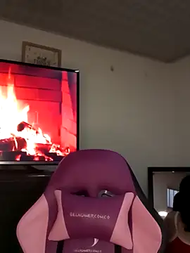 Lanna hott  online show from 11/13/25, 11:20