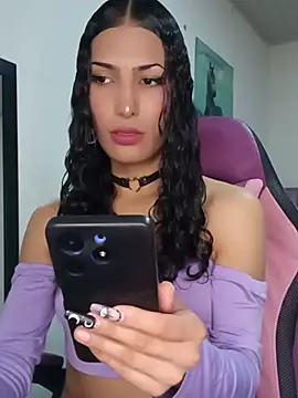 Snapshot of Lanna_hott_ chatting on 05/18/26, 09:09 Lanna hott online show from 05/18/26, 09:09