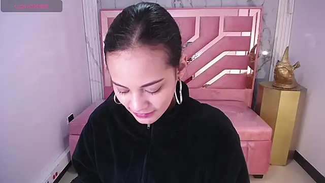 Snapshot of Tyna_ch chatting on 12/06/24, 10:38 Tyna ch online show from 12/06/24, 10:38