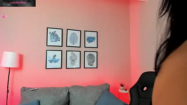 Valkiria ponce online show from 09/17/25, 04:36