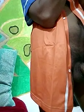 Snapshot of ale3J4a chatting on 01/09/25, 05:44 ale3J4a online show from 01/09/25, 05:44