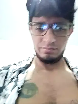 Snapshot of ale3J4a chatting on 11/16/25, 09:31 ale3J4a online show from 11/16/25, 09:31