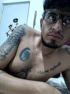 Snapshot of ale3J4a chatting on 11/30/25, 08:29 ale3J4a online show from 11/30/25, 08:29