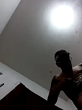 Snapshot of ale3J4a chatting on 12/02/25, 07:36 ale3J4a online show from 12/02/25, 07:36