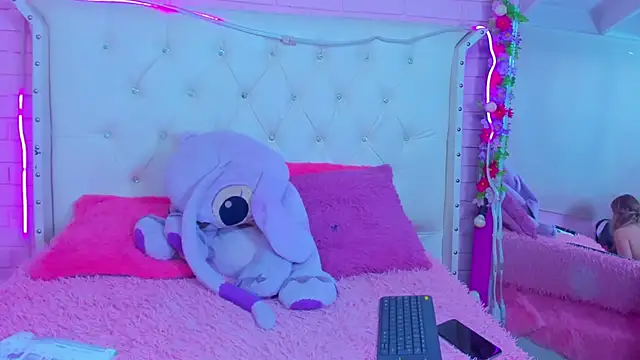 Snapshot of Melissa_walker_ chatting on 03/06/25, 06:37 Melissa walker online show from 03/06/25, 06:37