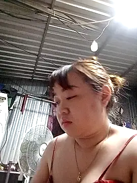 Snapshot of VyOanh2K chatting on 02/06/25, 12:59 VyOanh2K online show from 02/06/25, 12:59