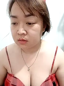 Snapshot of VyOanh2K chatting on 02/06/25, 04:03 VyOanh2K online show from 02/06/25, 04:03