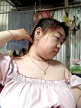 Snapshot of VyOanh2K chatting on 02/16/25, 02:20 VyOanh2K online show from 02/16/25, 02:20