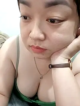 Snapshot of VyOanh2K chatting on 02/16/25, 08:32 VyOanh2K online show from 02/16/25, 08:32