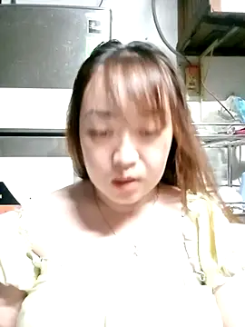 Snapshot of VyOanh2K chatting on 02/18/25, 01:33 VyOanh2K online show from 02/18/25, 01:33